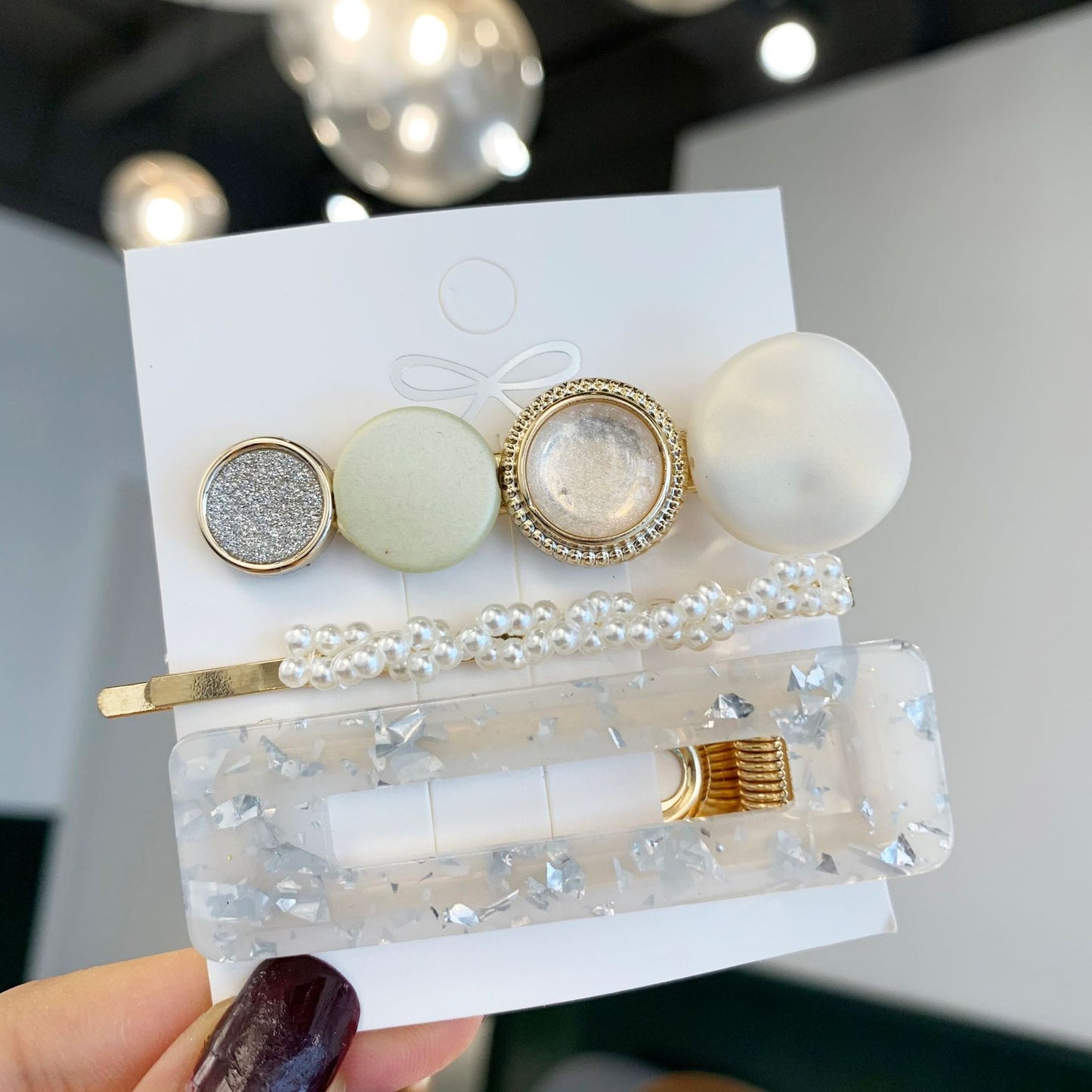 Pearl set hair clip