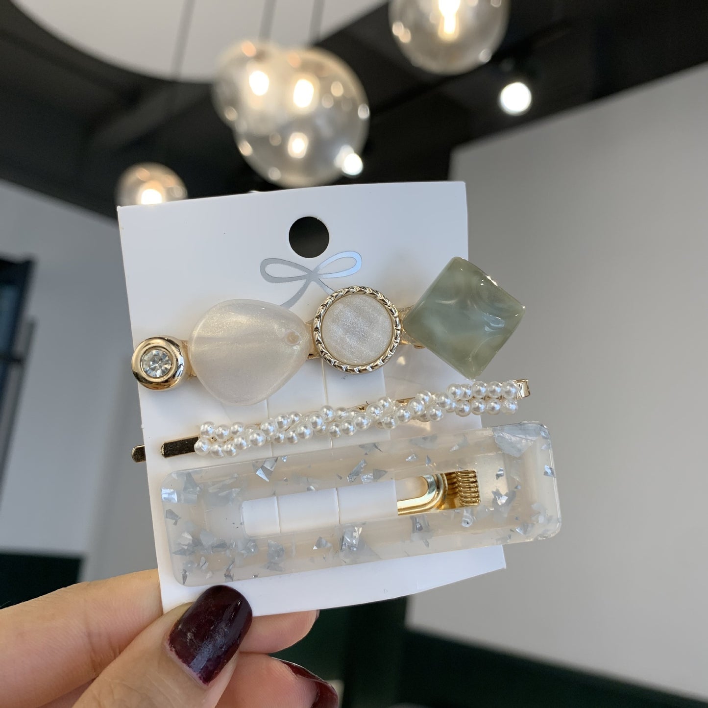 Pearl set hair clip